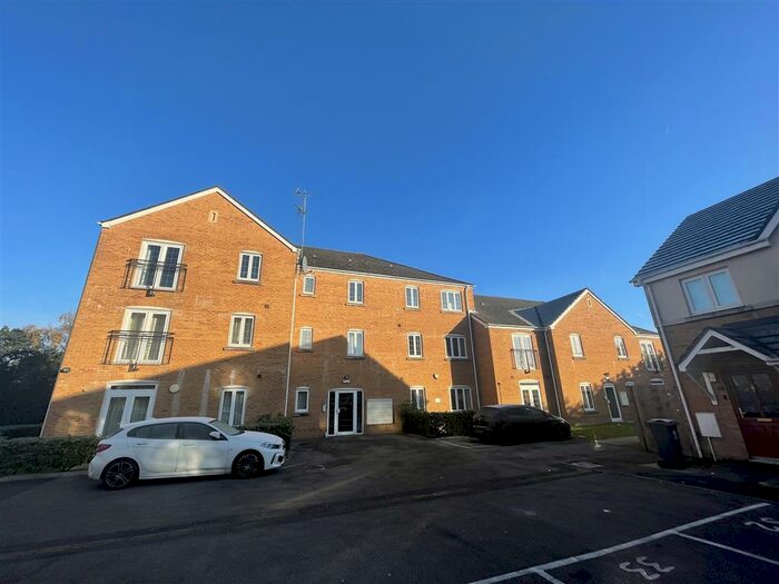 2 Bedroom Flat To Rent In Maxwell Road, Rumney, Cardiff, CF3