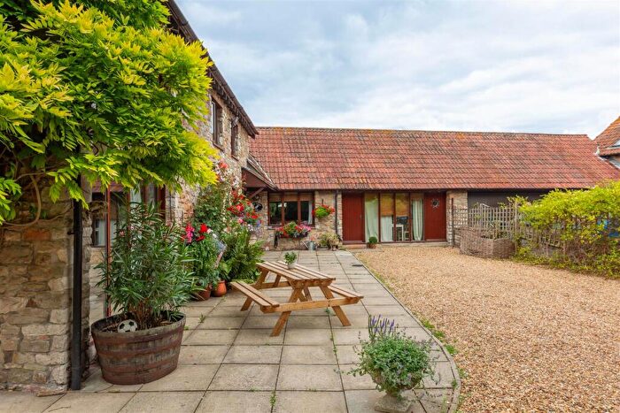 4 Bedroom Barn Conversion For Sale In Berwick Lane | Hallen, BS10