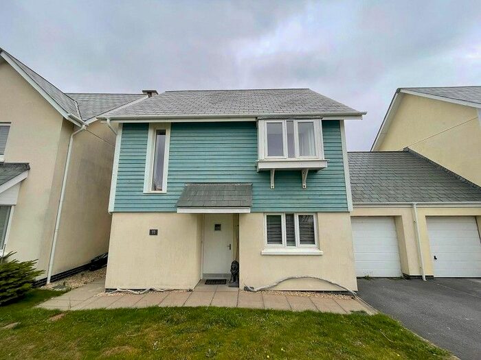 3 Bedroom Link Detached House To Rent In Pentre Nicklaus Village, Llanelli, Carmarthenshire., SA15