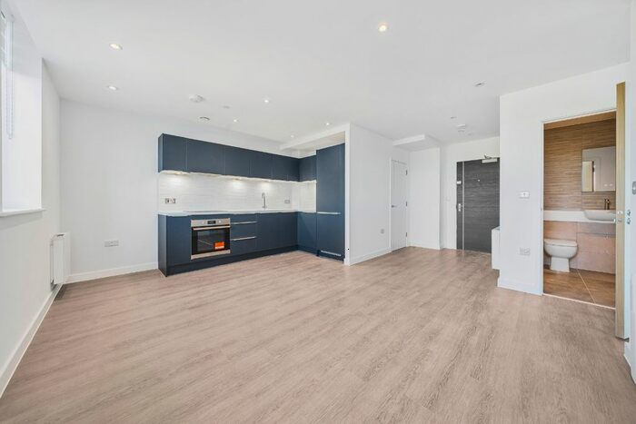 2 Bedroom Flat To Rent In Beckenham Road, Beckenham, BR3