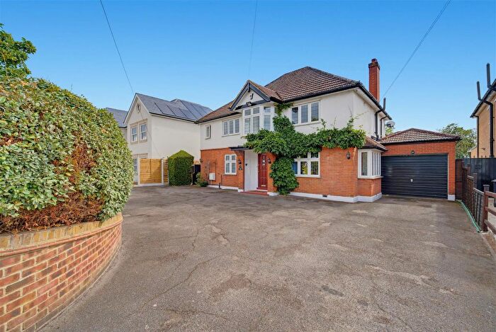 5 Bedroom Detached House For Sale In Syke Ings, Iver, SL0