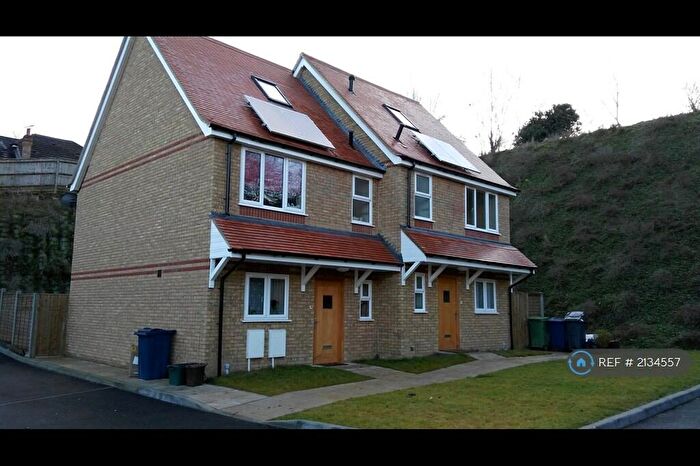 3 Bedroom Terraced House To Rent In Drakes Close, High Wycombe, HP11