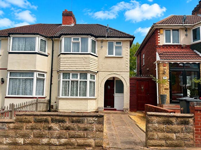 3 Bedroom Semi Detached House For Sale In Duxford Road, Great Barr, Birmingham, B42
