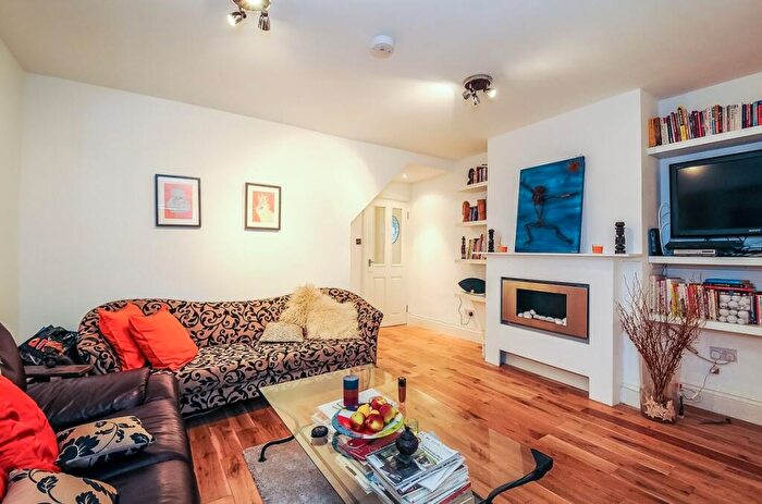 2 Bedroom Property To Rent In Ennersdale Road, Hither Green, London, SE13