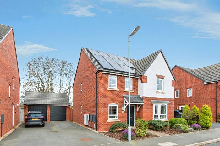 4 Bedroom Detached House For Sale In Meadow Drive, Long Itchington, Southam, Warwickshire, CV47