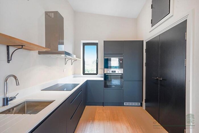 1 Bedroom Flat To Rent In Mansfield Heights, East Finchley, N2