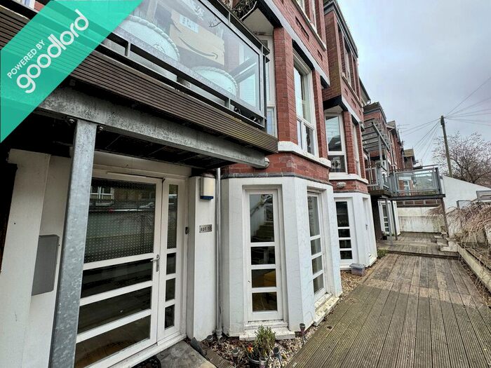 2 Bedroom Flat To Rent In Cranbourne Road, Manchester, M21