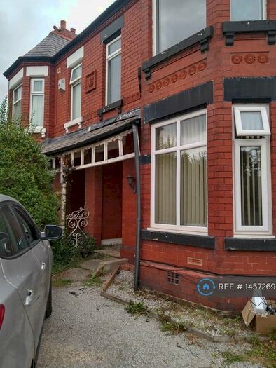 2 Bedroom Flat To Rent In Longley Lane, Manchester, M22