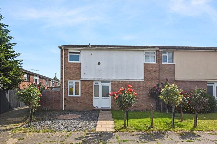 3 Bedroom End Of Terrace House For Sale In Hanbury Walk, Bexley, Kent, DA5