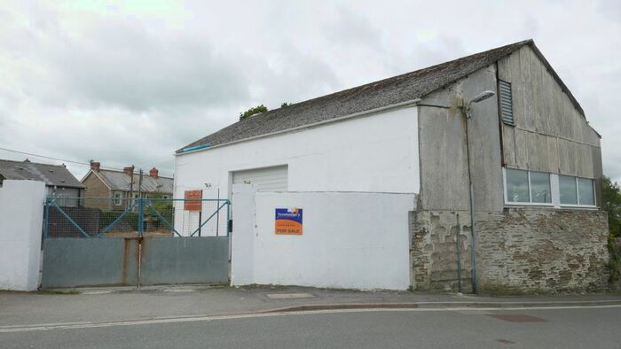 Garage / Parking To Rent In Lanchard Lane, Liskeard, Cornwall, PL14