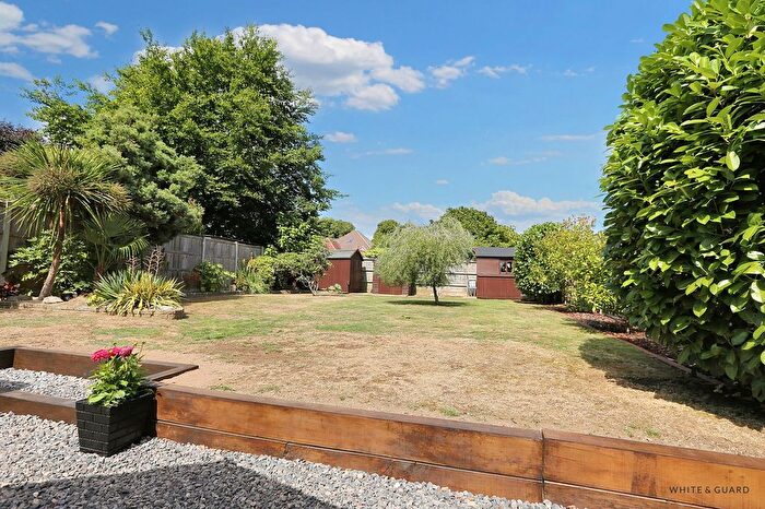4 Bedroom Detached House For Sale In Oakgrove Road, Bishopstoke, SO50