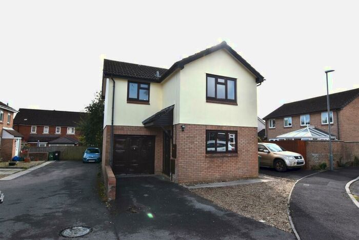 3 Bedroom Detached House To Rent In Swallow Close, Westfield, BA3