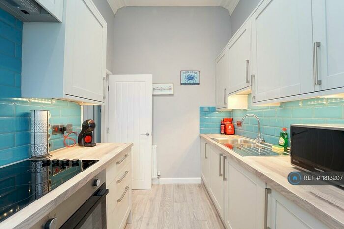 1 Bedroom Flat To Rent In Number, Weston Super Mare, BS23