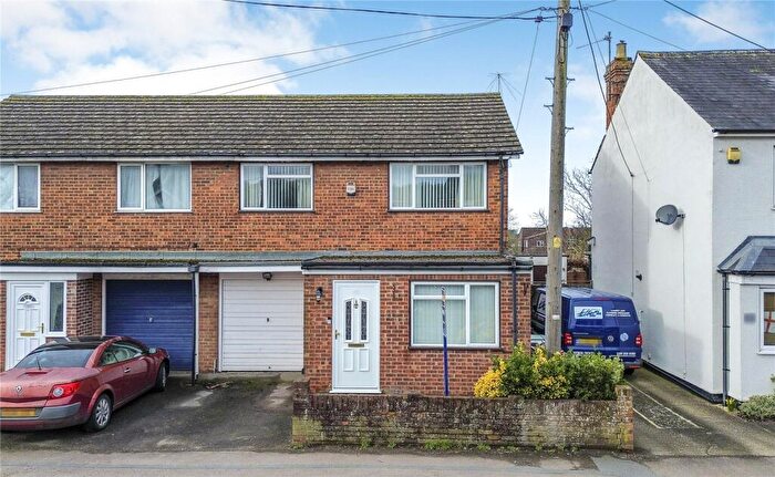 3 Bedroom Semi Detached House For Sale In Whitley Wood Lane, Reading, Berkshire, RG2