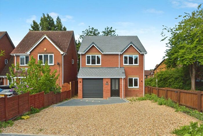 5 Bedroom House For Sale In Bradwell Road, Bradville, Milton Keynes, Buckinghamshire, MK13