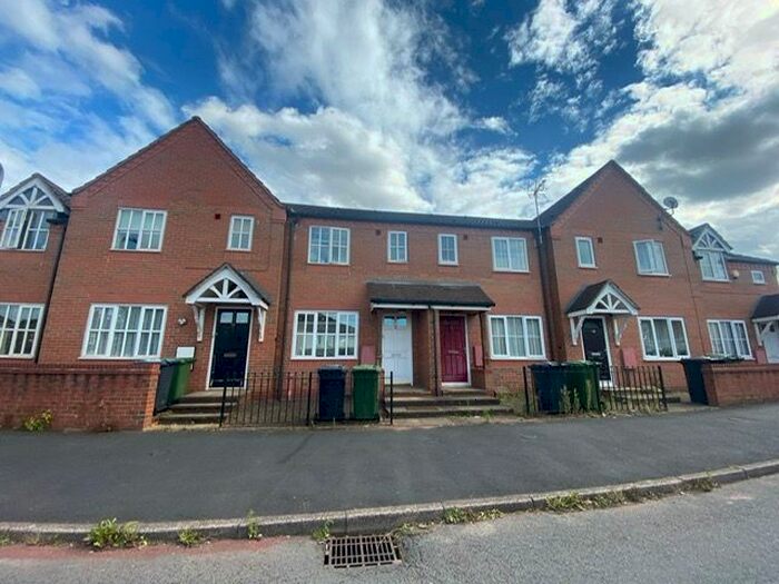 2 Bedroom Property To Rent In Queen Street, Kidderminster, DY10