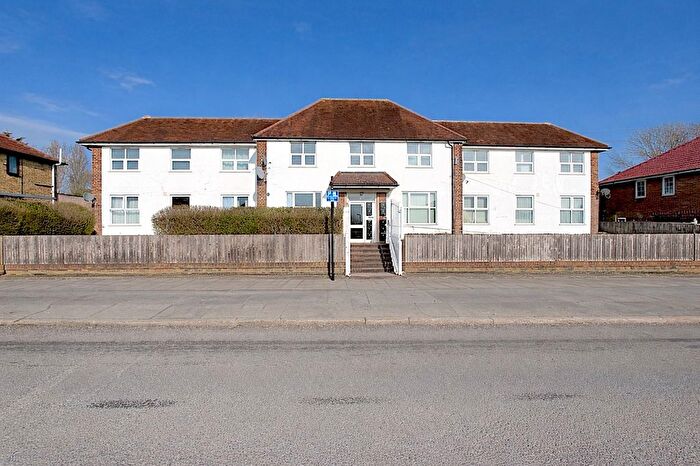 2 Bedroom Flat For Sale In Churchdown, Bromley, BR1
