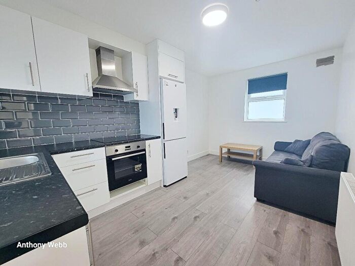 1 Bedroom Flat To Rent In Essex Road, Islington, N1