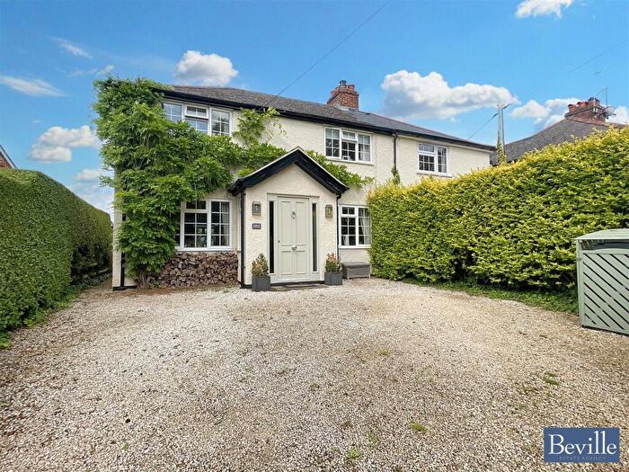 3 Bedroom Semi-Detached House For Sale In Hazelmoor Lane, Gallowstree Common, RG4