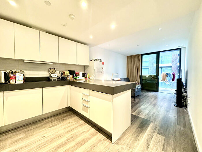 1 Bedroom Flat For Sale In Catalina House, London, E1