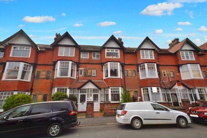 1 Bedroom Flat To Rent In Avenue Victoria, Scarborough, North Yorkshire, YO11