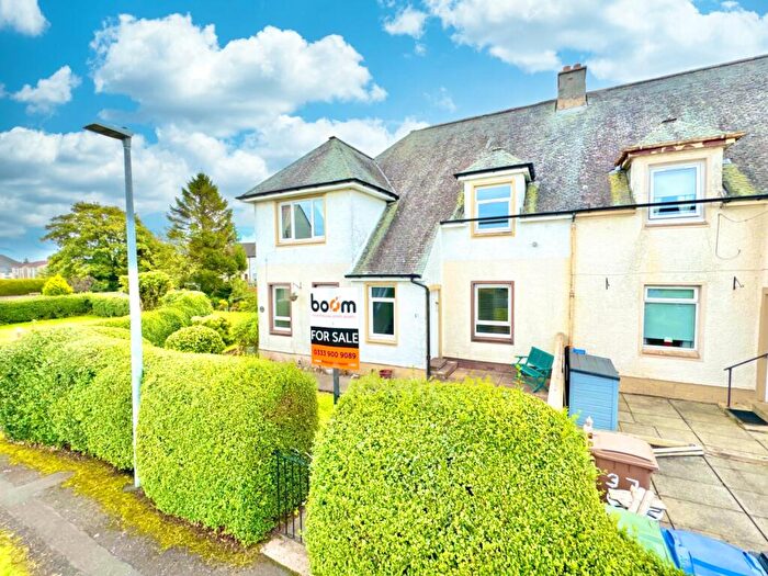 3 Bedroom Flat For Sale In Fulwood Avenue, Linwood, PA3