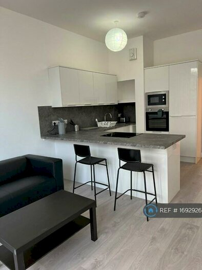 4 Bedroom Flat To Rent In Granville Terrace, Edinburgh, EH10