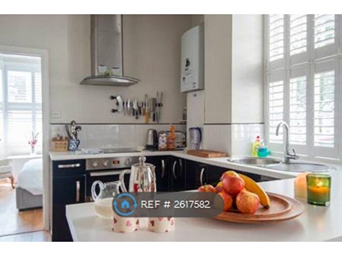 1 Bedroom Flat To Rent In Russell Square, Brighton, BN1
