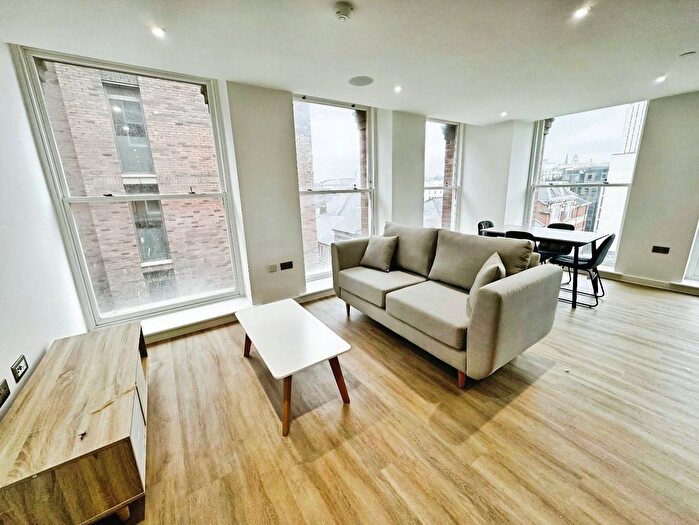 2 Bedroom Flat To Rent In Woodhouse Lane, Leeds, West Yorkshire, LS1