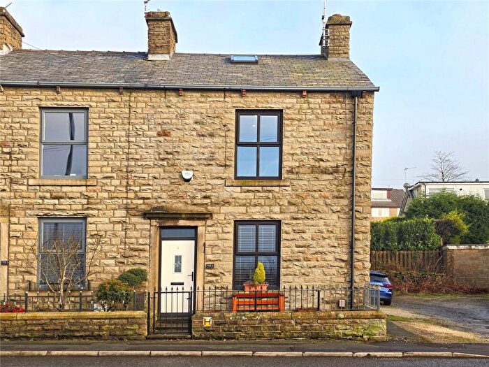 2 Bedroom End Of Terrace House For Sale In Burnley Road, Loveclough, Rossendale, BB4