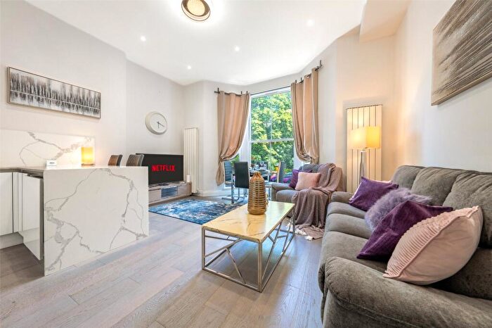 3 Bedroom Apartment To Rent In Carlton Vale, London, NW6