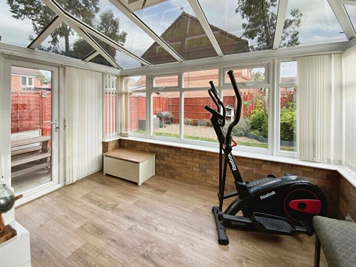 3 Bedroom Detached House For Sale In Hyde Park Road, Kingswood, Hull, HU7