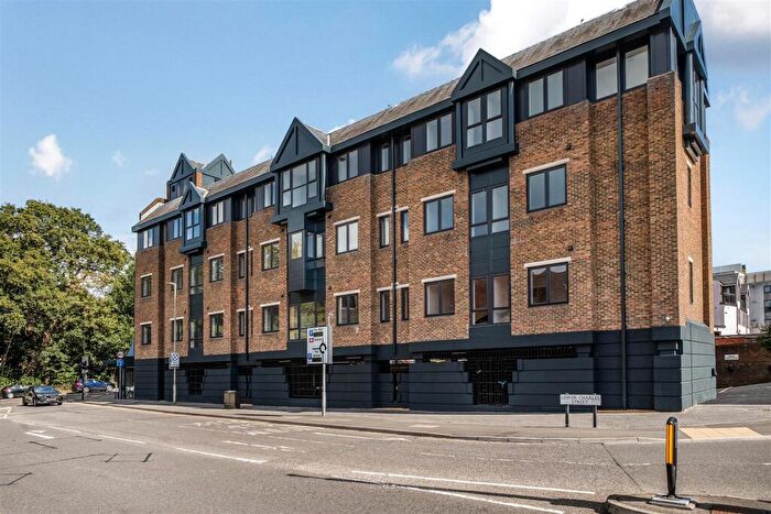 1 Bedroom Flat To Rent In Zinc House, GU15