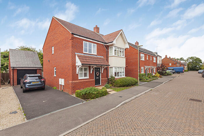 4 Bedroom Detached House For Sale In Ruskin Close, Oxford, OX2
