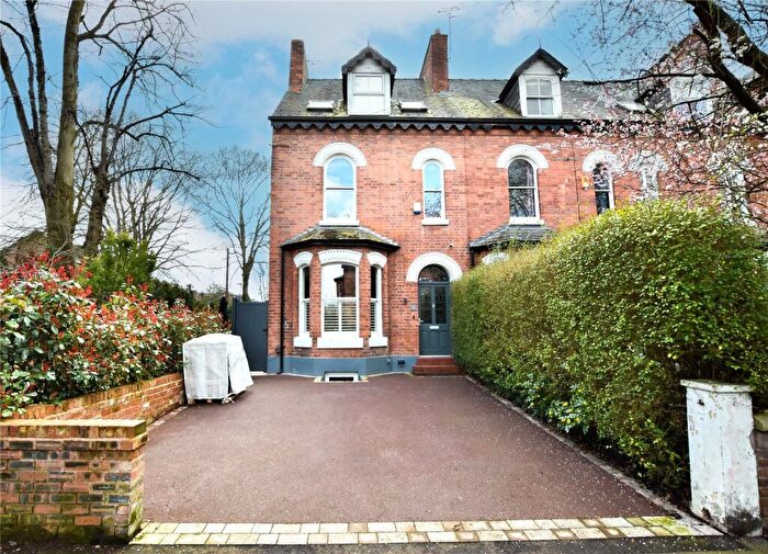 4 Bedroom End Of Terrace House For Sale In Queenston Road, West Didsbury, M20