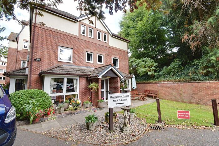 2 Bedroom Flat To Rent In Heathdene Manor, Grandfield Avenue, Watford, Hertfordshire, WD17