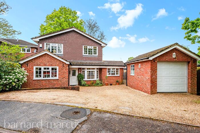 5 Bedroom Detached House For Sale In Sylvaways Close, Cranleigh, GU6