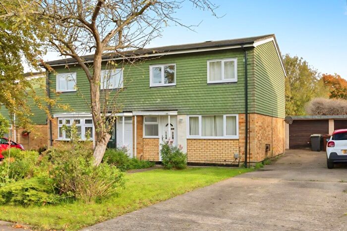 3 Bedroom Semi-Detached House To Rent In Romany Close, Letchworth Garden City, SG6