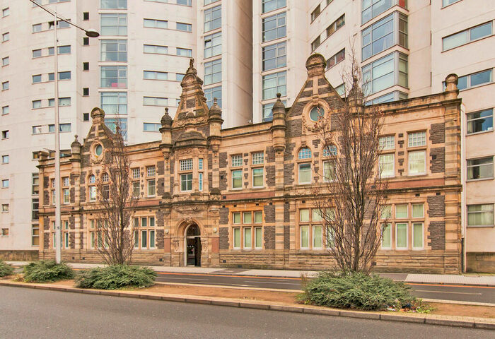 2 Bedroom Flat To Rent In Altolusso, Bute Terrace, Cardiff, CF10