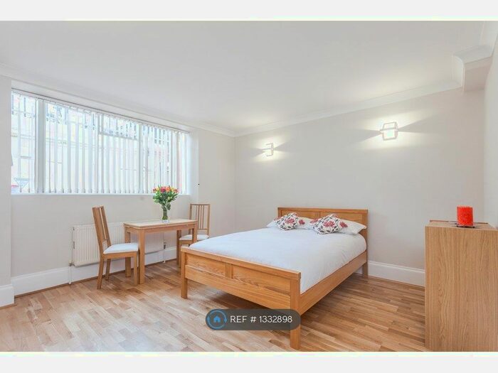 Studio To Rent In Craven Hill Gardens, London, W2