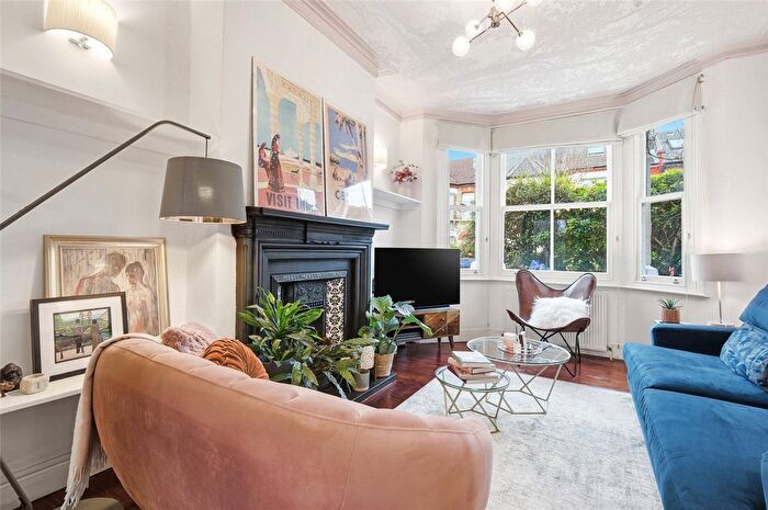 3 Bedroom Terraced House For Sale In Churchill Road, London, NW2