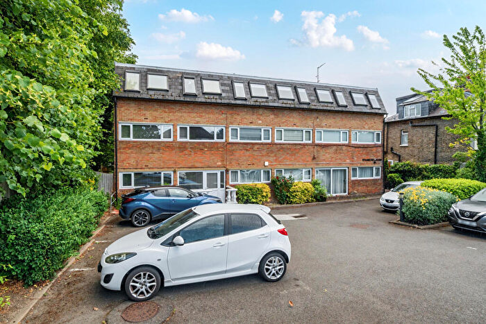 2 Bedroom Apartment For Sale In Burnt Ash Hill, London, SE12