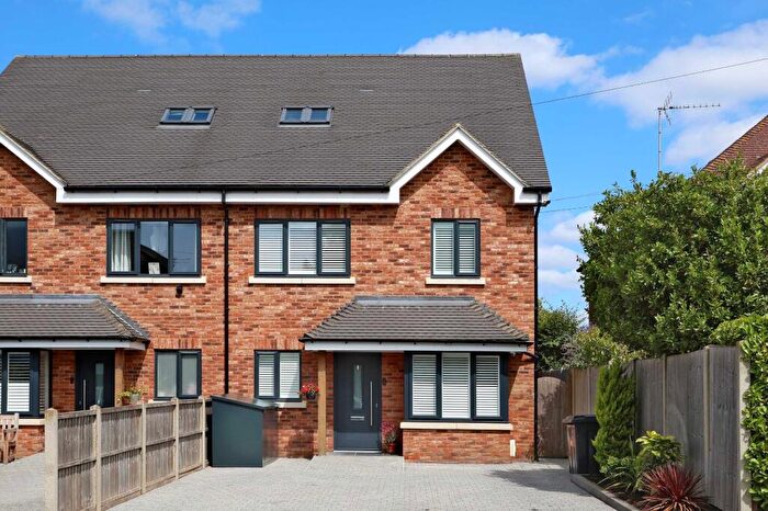 4 Bedroom Semi-Detached House For Sale In Mayflower Way, Beaconsfield, Buckinghamshire, HP9