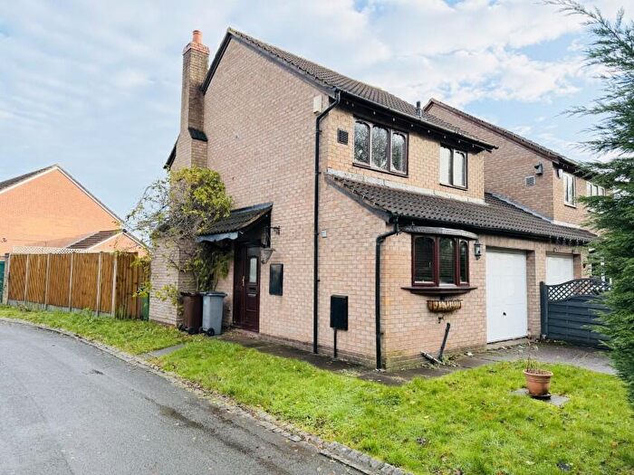 3 Bedroom Link Detached House To Rent In Rainsbrook Drive, Monkspath, Solihull, B90