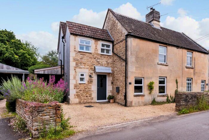 4 Bedroom House For Sale In The Street, Broughton Gifford, SN12