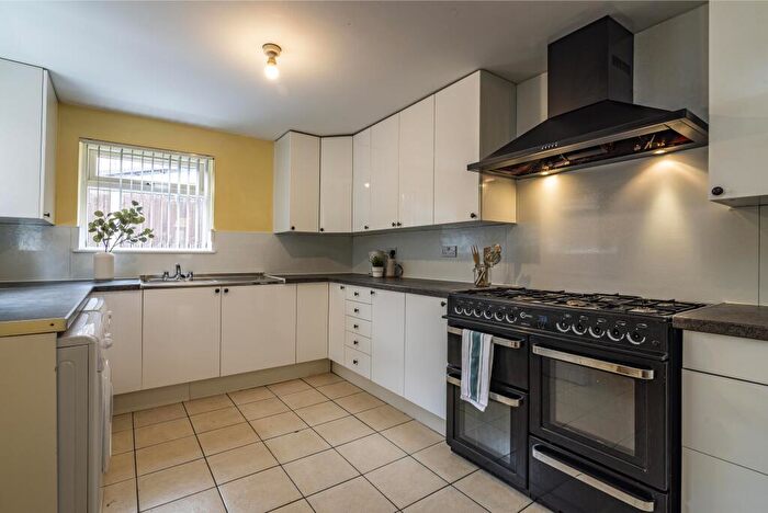 6 Bedroom House To Rent In Sherwin Road, Lenton, Nottingham, NG7