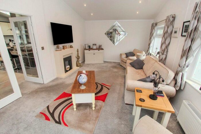 2 Bedroom Bungalow For Sale In Franklins Avenue, Pilgrims Retreat, Maidstone, ME17