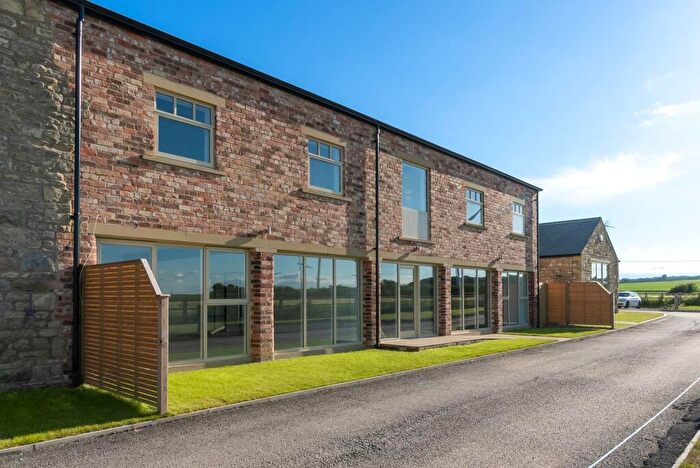 4 Bedroom Barn Conversion For Sale In Red House Lane, Pickburn, DN5