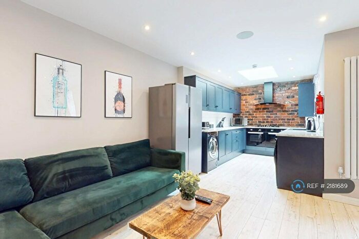 7 Bedroom Terraced House To Rent In Alderson Road, Liverpool, L15