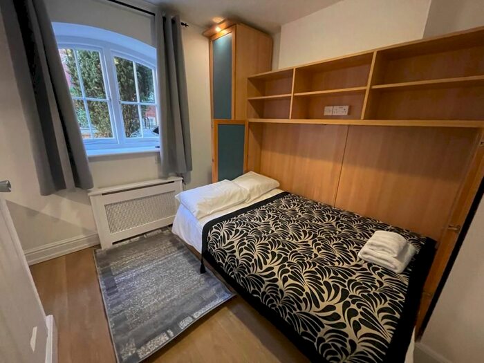 Studio To Rent In Fulham Palace Road, Hammersmith, London, W6